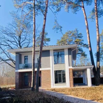 Продаж будинку в Бучі, тиха локація, без комісії.