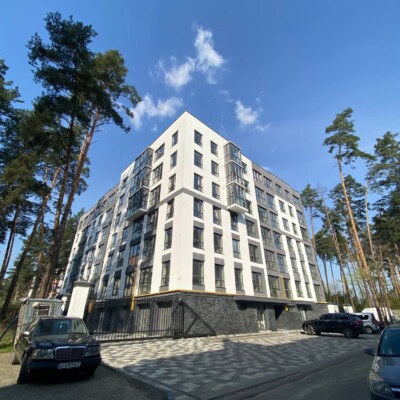 Однокімнатна квартира у ЗДАНОМУ клубному будинку
